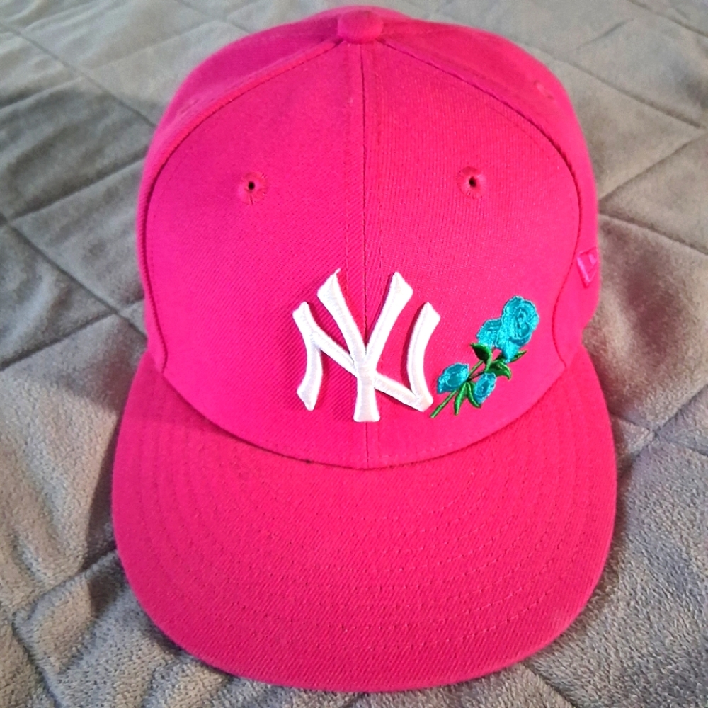 New Era World Series New York Yankee Fitted 7 1/2 Pink And Teal Brim